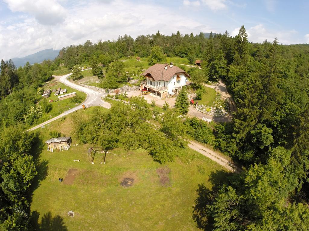 Miskar Rooms Cerknica Buitenkant foto