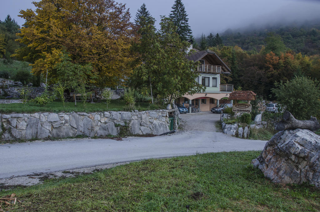Miskar Rooms Cerknica Buitenkant foto
