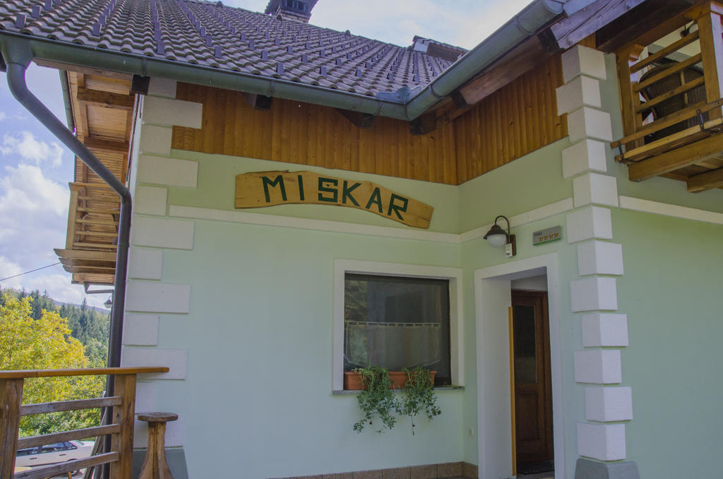 Miskar Rooms Cerknica Buitenkant foto