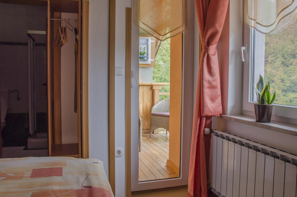 Miskar Rooms Cerknica Kamer foto