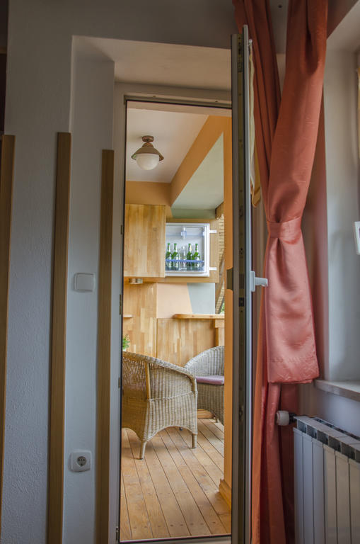 Miskar Rooms Cerknica Kamer foto
